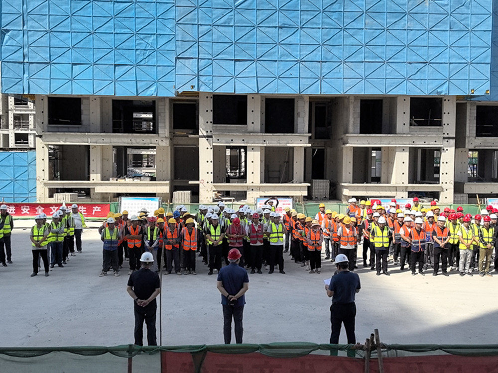 爱游戏平台 - 官网ID注册_ | 会员账号平台中心深入开展“安全宣传咨询日”活动